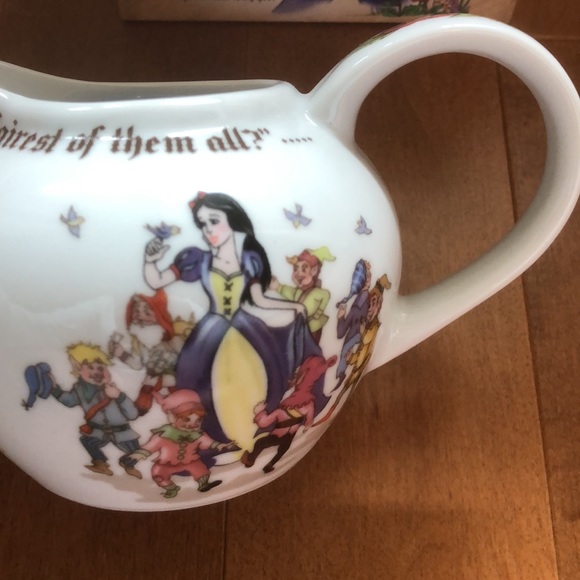 Snow White Creamer and Sugar Set - Picture 16 of 16